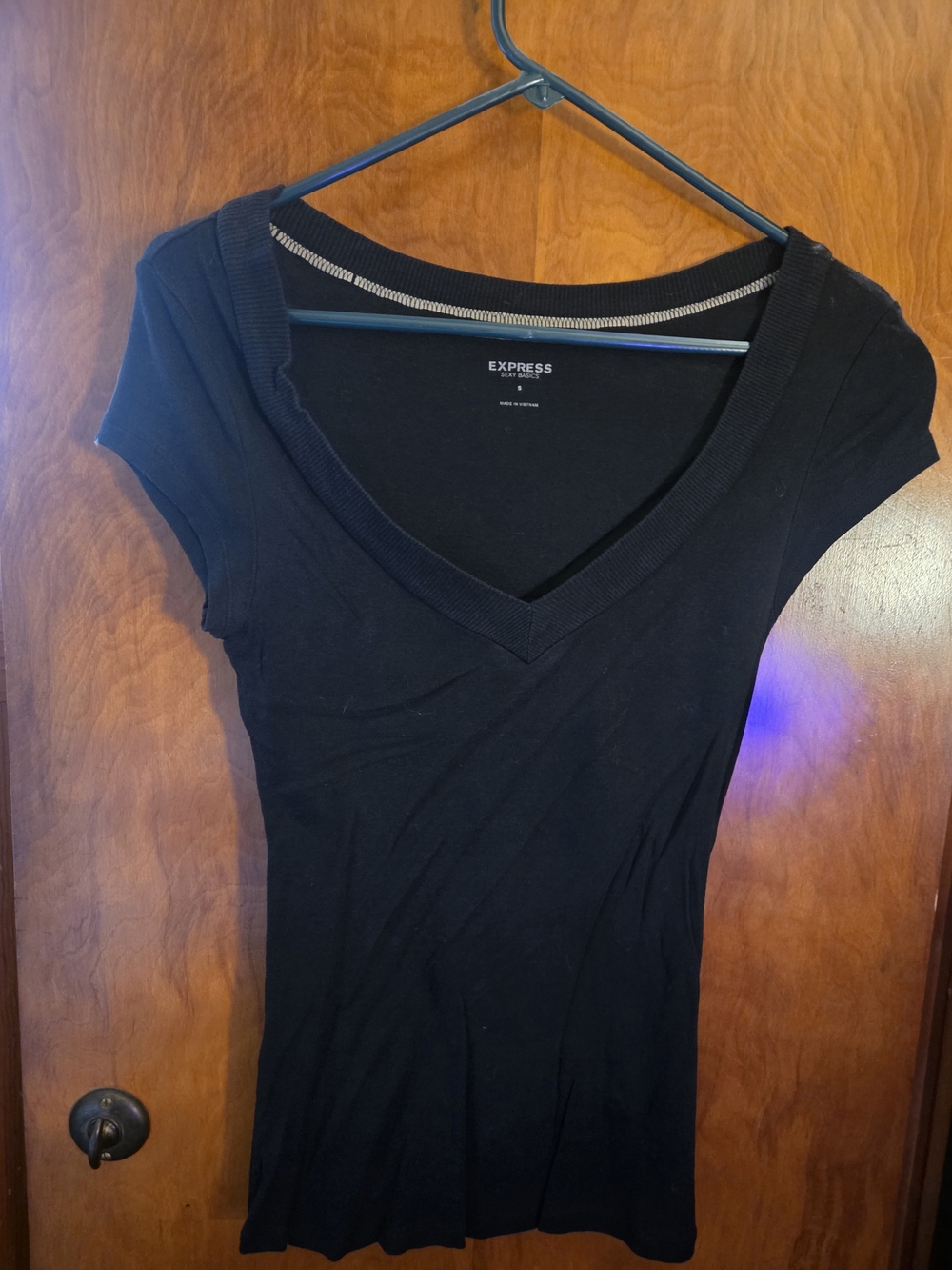 Express Vintage Black Short Sleeve V-Neck Tee